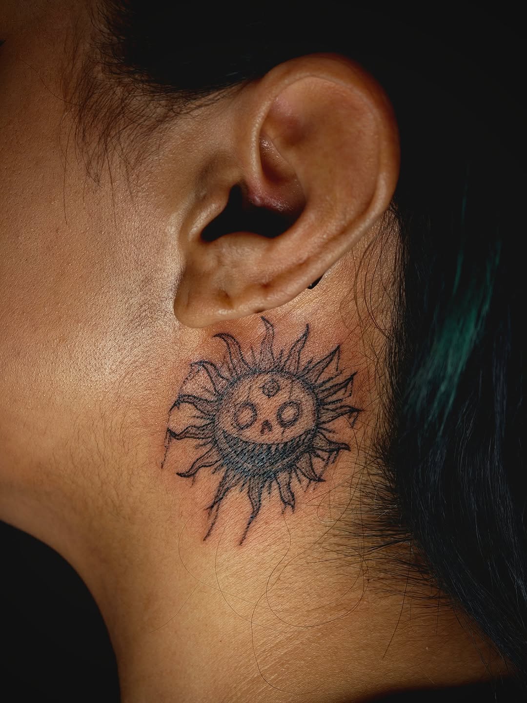 Tattoo by @quite_oddish โ blackwork
