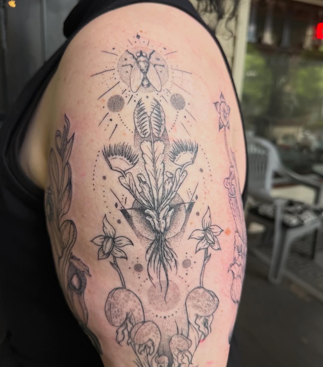 Tattoo by @vincent_espinoza_tattoo — dotwork, illustrative