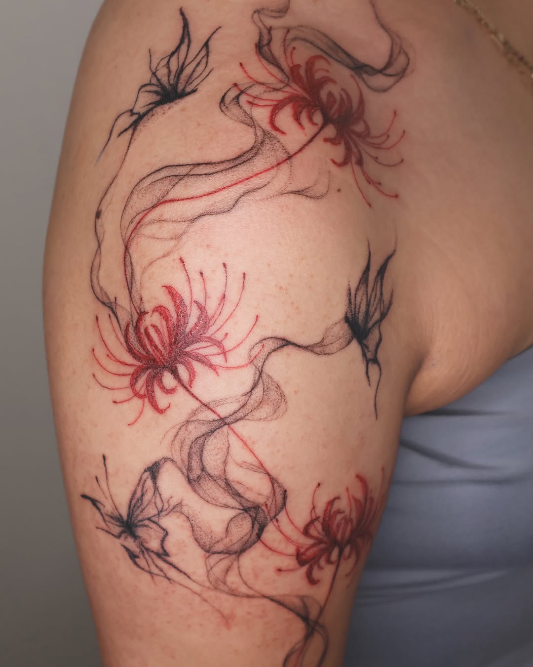 Tattoo by @divinebeautybarbyaly — fine_line, dotwork