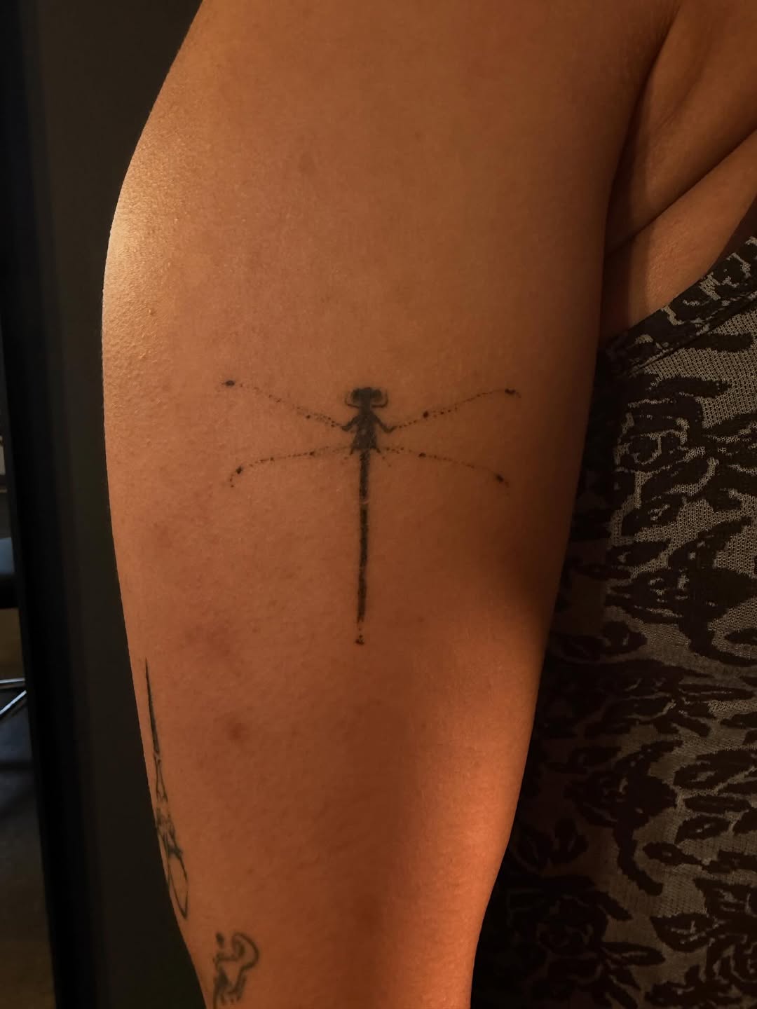 Tattoo by @slendels โ fine_line, minimalist