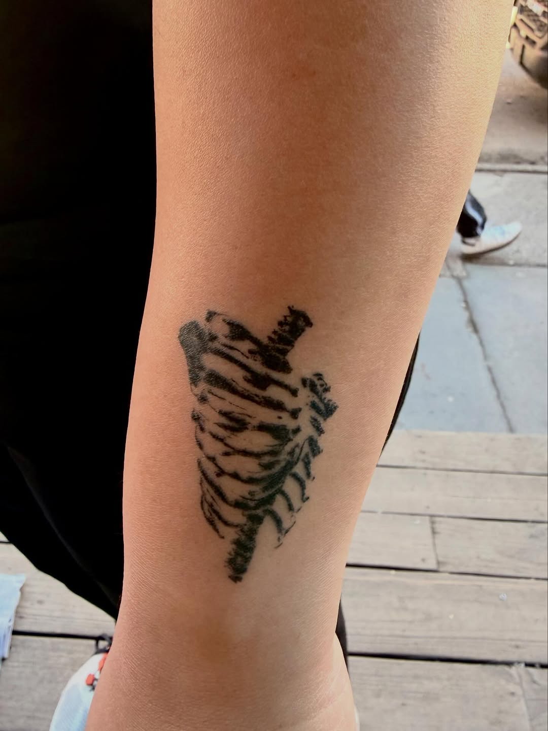 Tattoo by @slendels โ blackwork