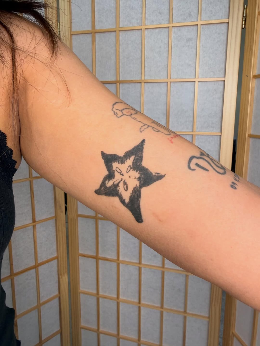 Tattoo by @slendels โ blackwork