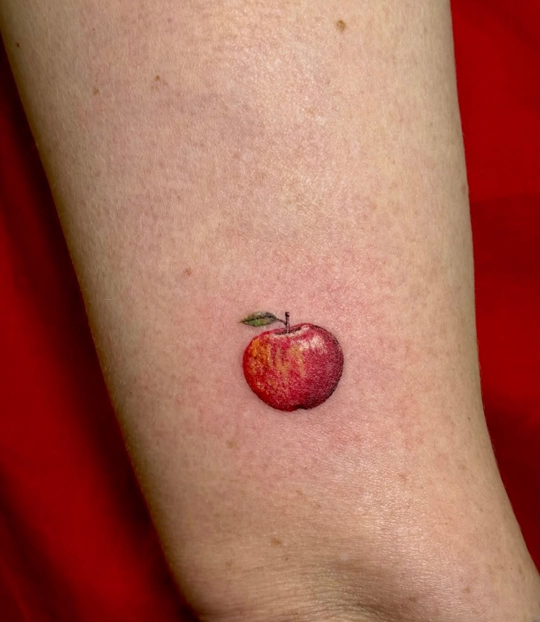 Tattoo by @sabrina_tattoos_ — realism, fine_line
