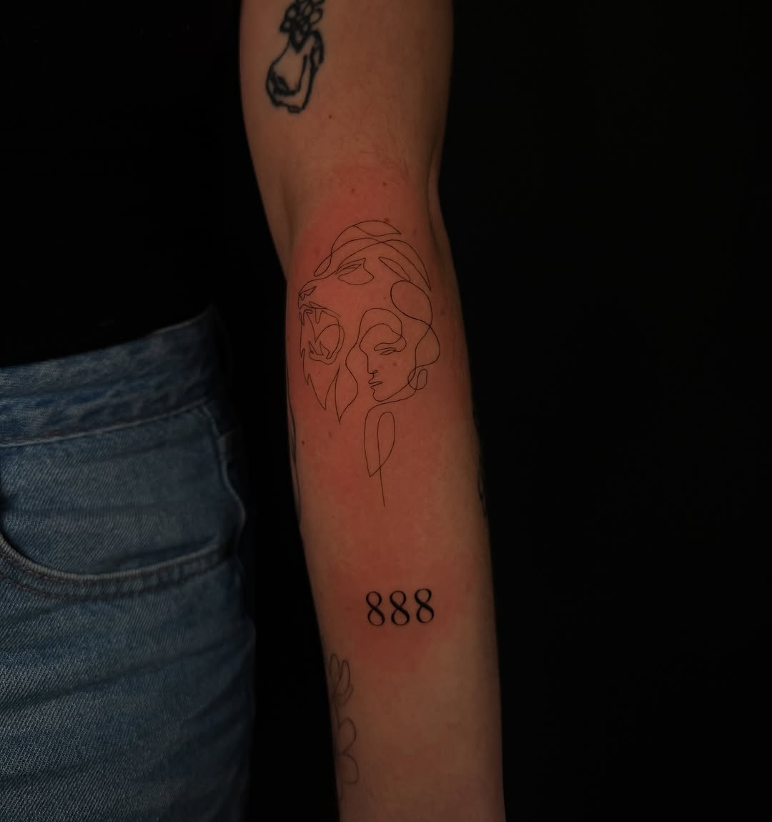 Tattoo by @mariannefriositattoo — fine_line