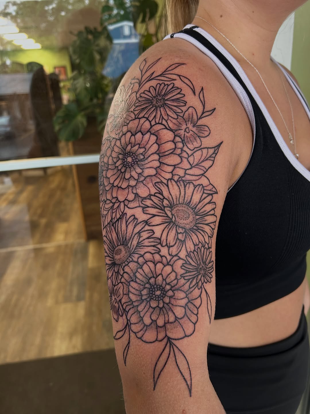 Tattoo by @stabbing_strawberries โ fine_line