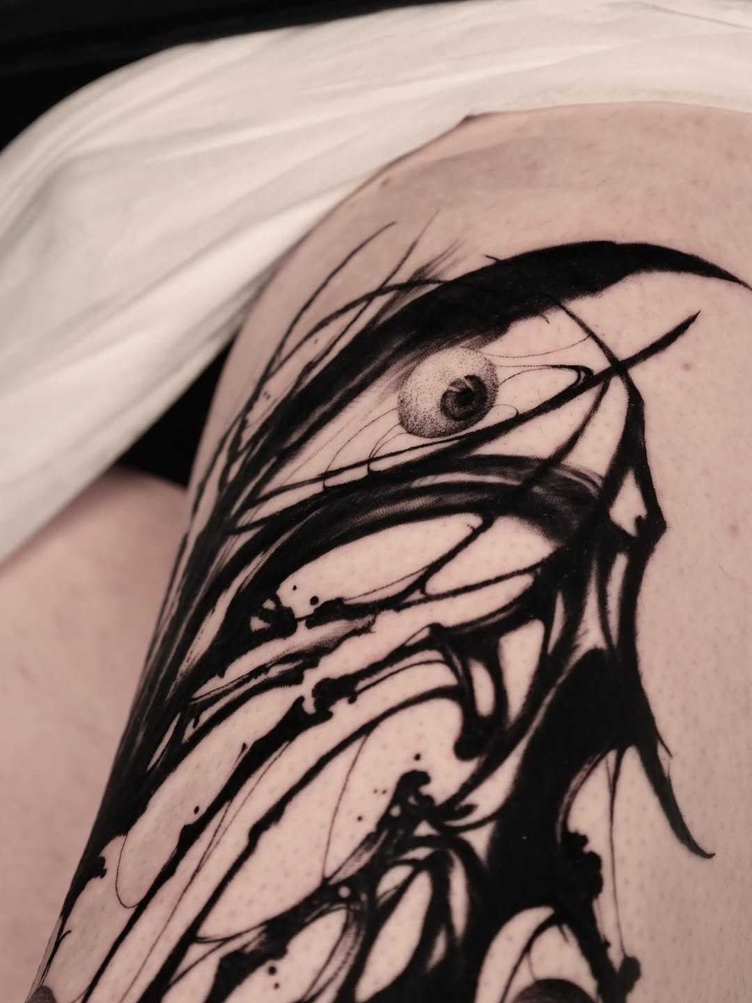 Tattoo by @horror_tattoo — illustrative, blackwork