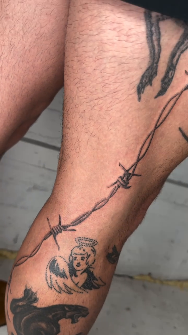 Tattoo by @el_kenny_ — black_and_grey, illustrative