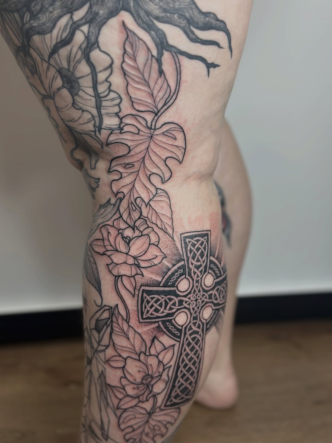 Tattoo by @gabymariatattoo — blackwork