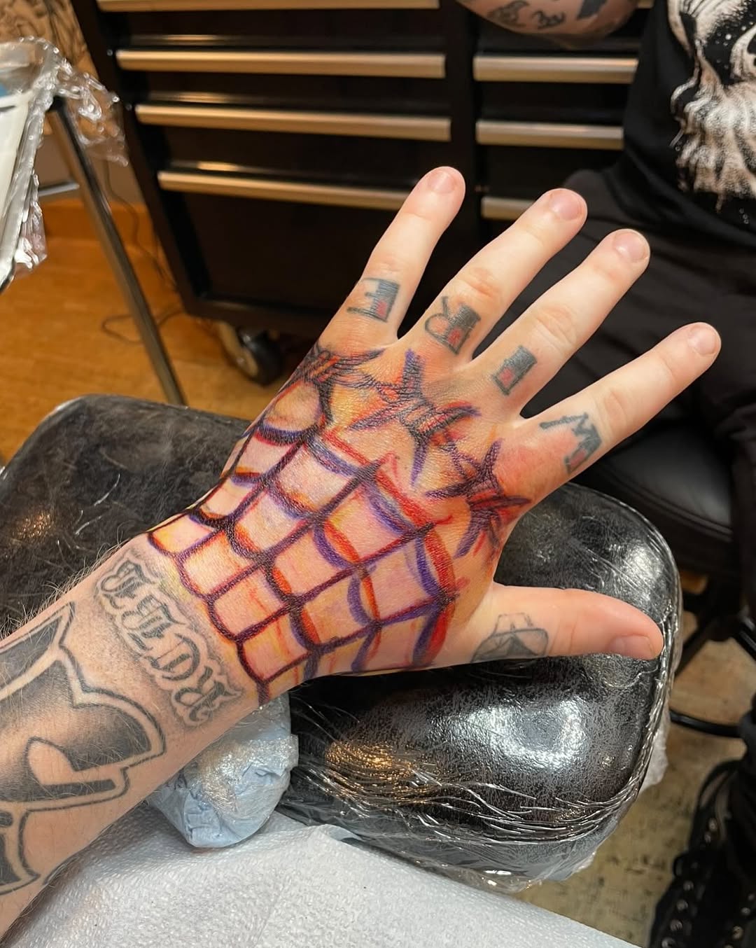 Tattoo by @gloomlacruz — black_and_grey