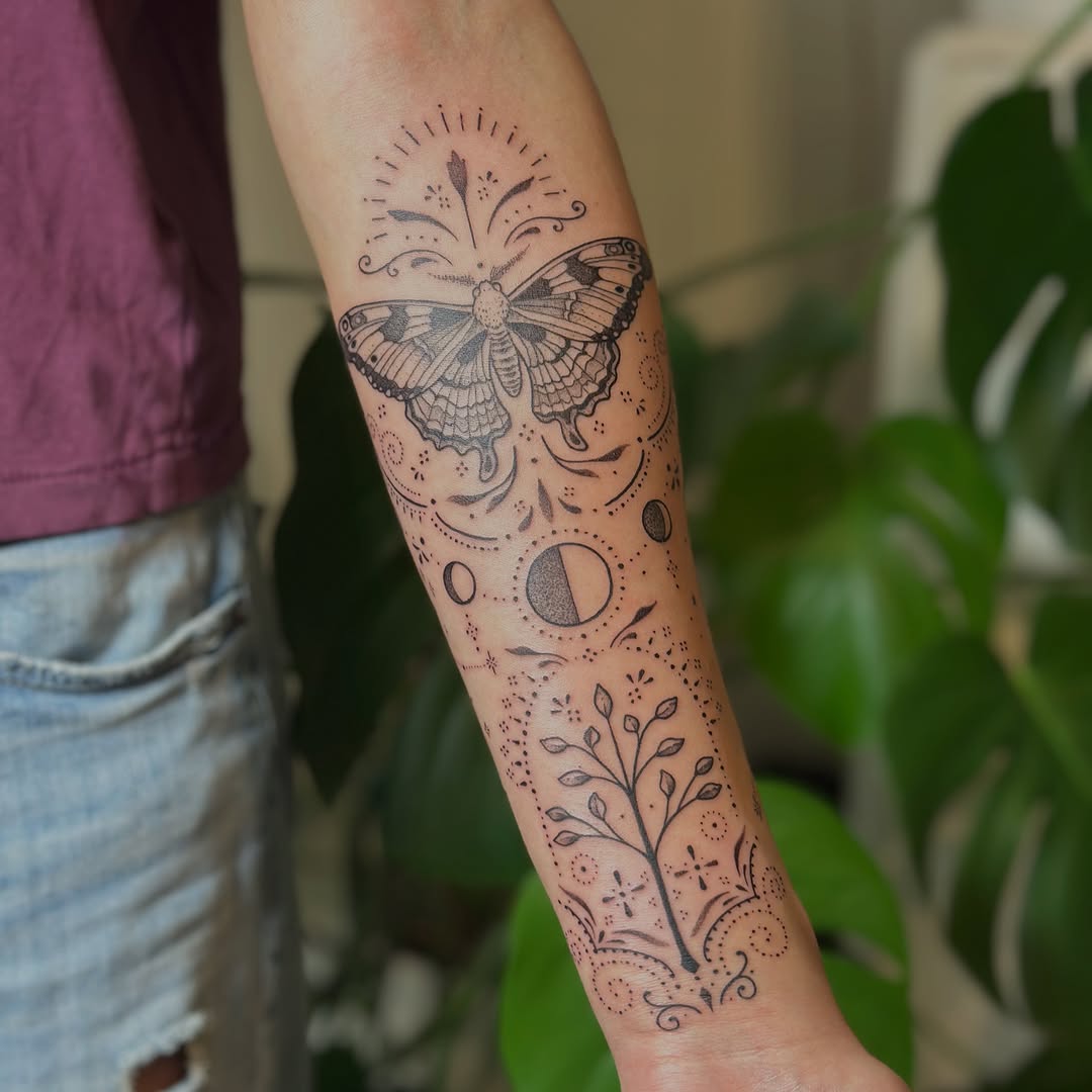 Tattoo by @santiagogdon β fine_line