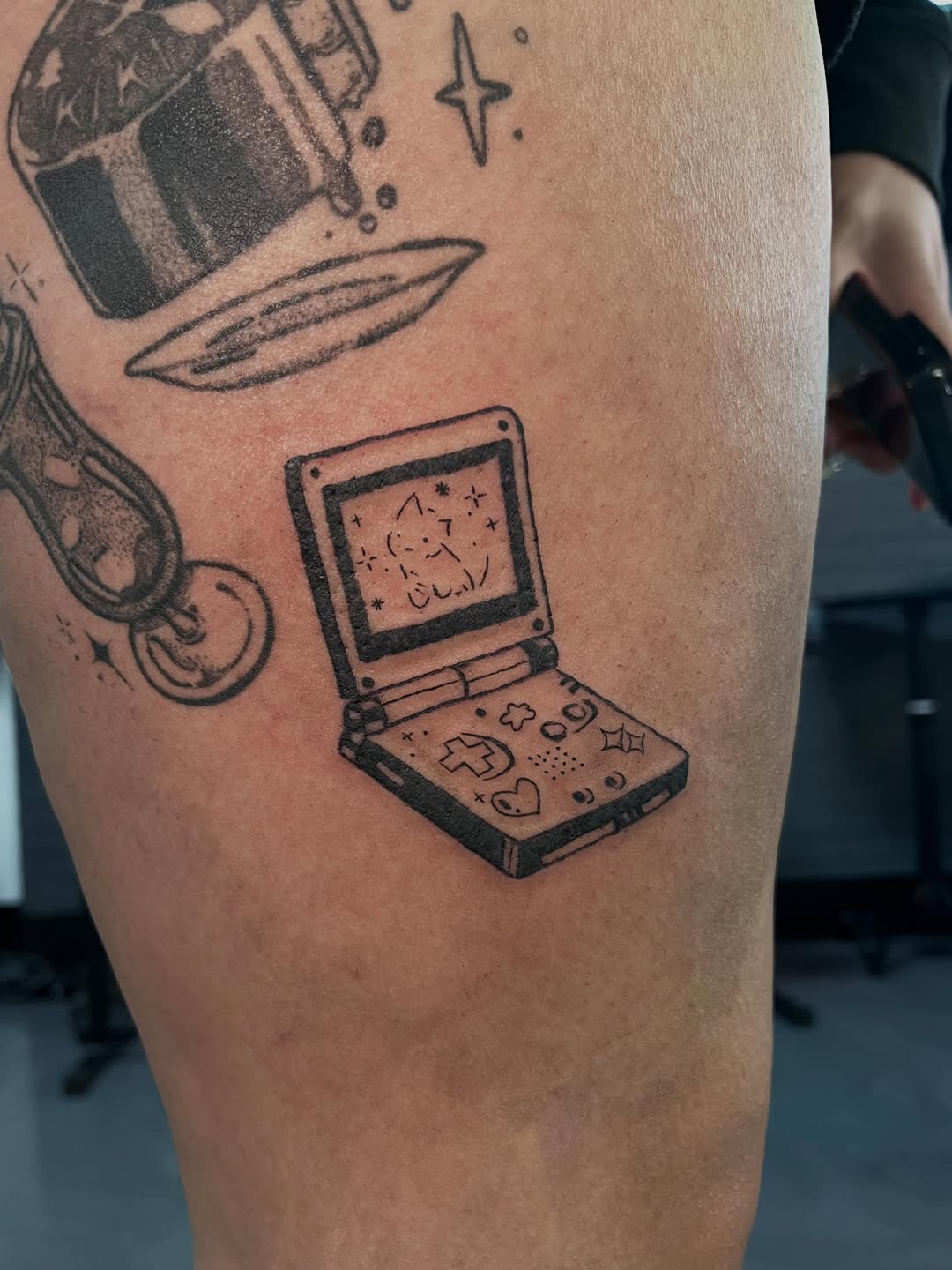 Tattoo by @bunnymanalo — illustrative, blackwork