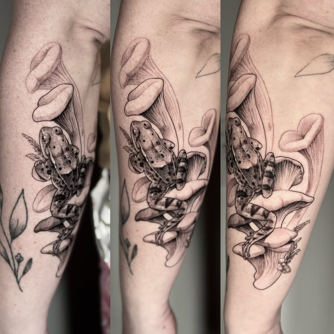 Tattoo by @catherineterlop โ realism, black_and_grey