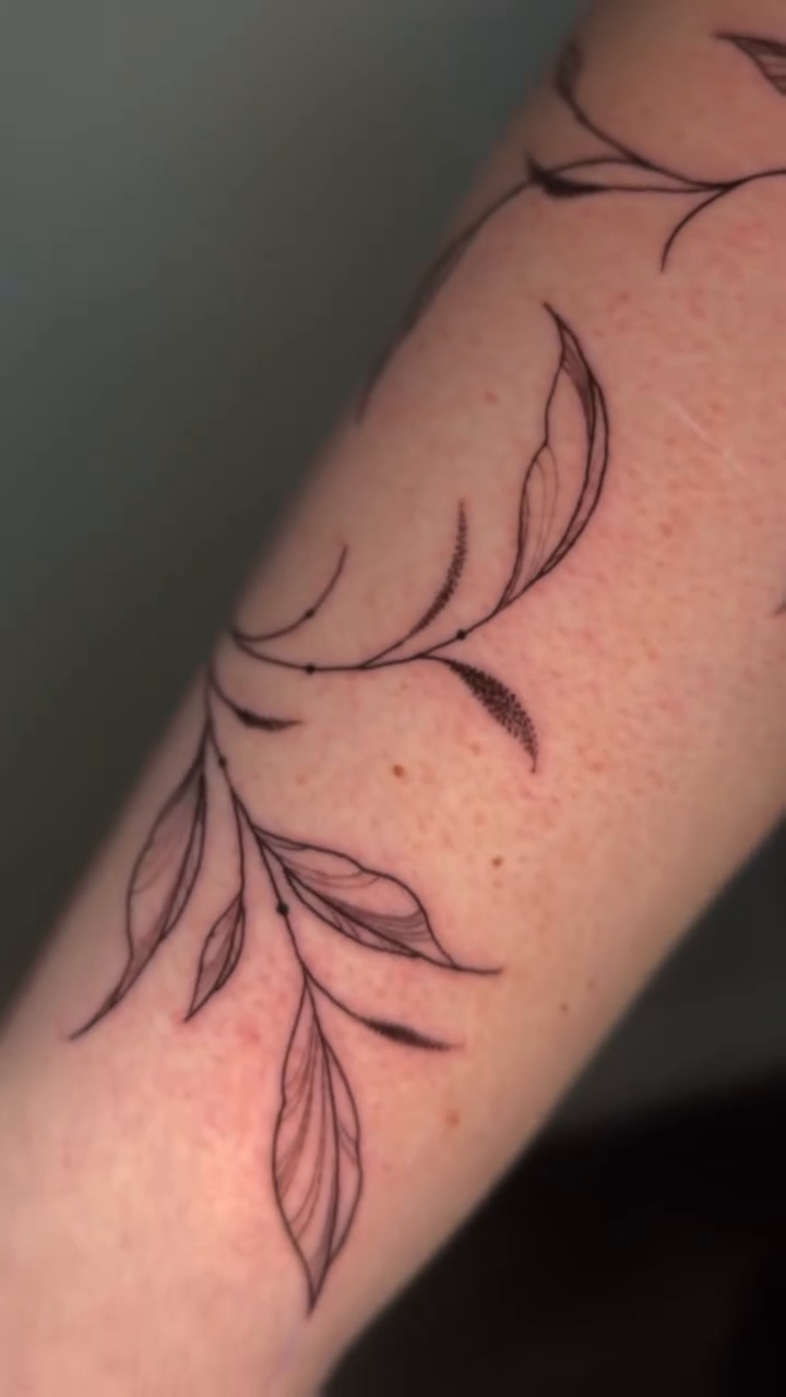 Tattoo by @tattoosbykaur โ fine_line