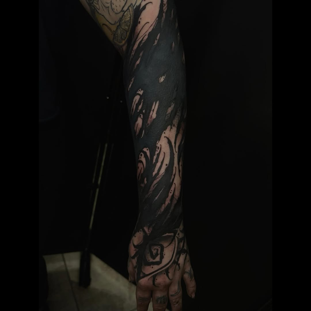 Tattoo by @bodyartbyalia — blackwork