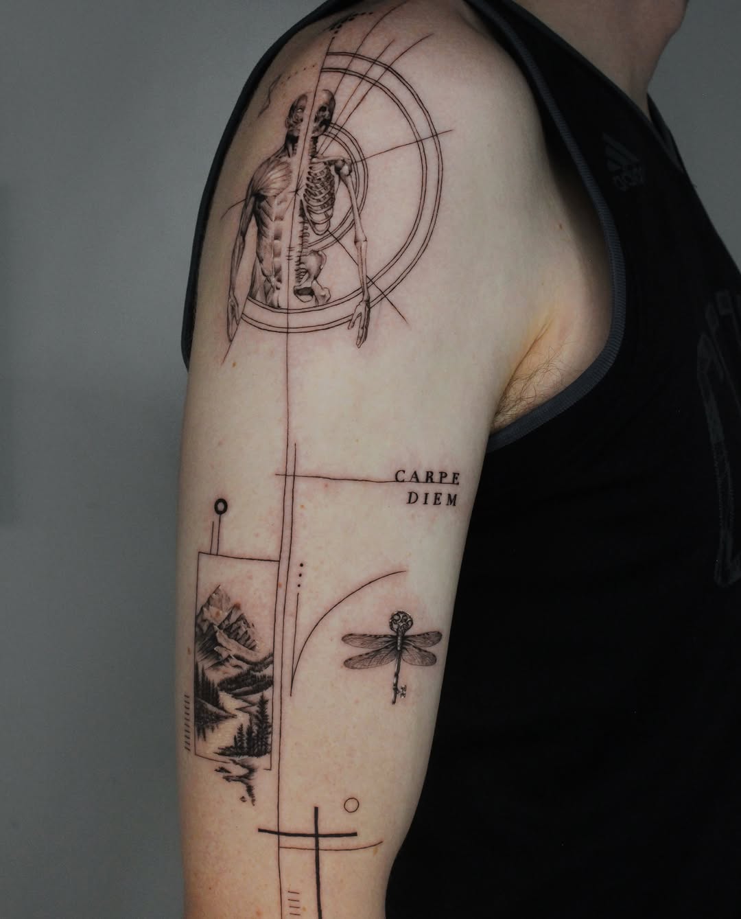 Tattoo by @ej.mireu_ink — black_and_grey, geometric