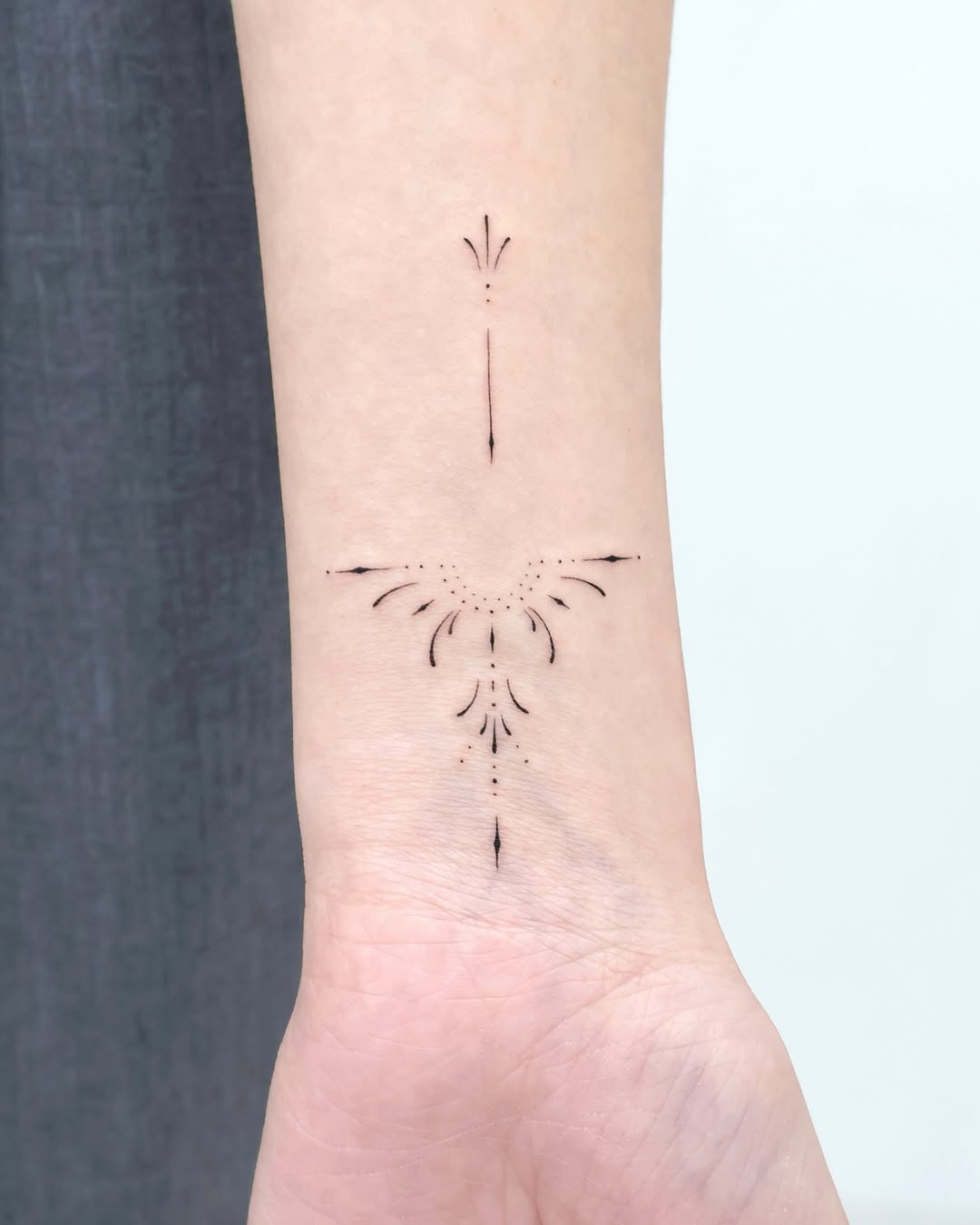 Tattoo by @tattooist_mora — fine_line, geometric