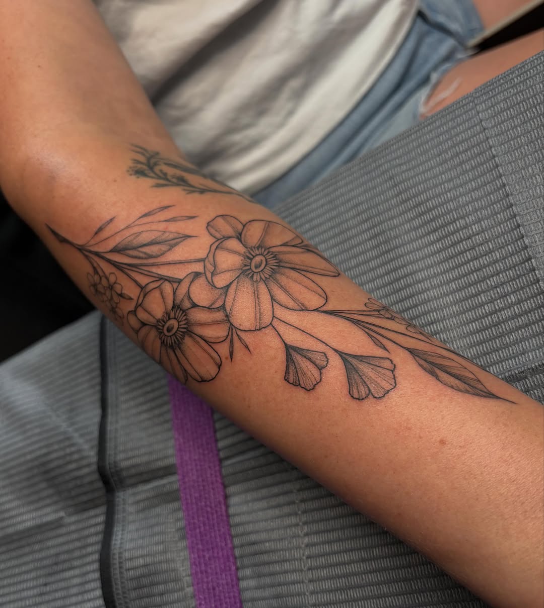 Tattoo by @haileybtats — fine_line