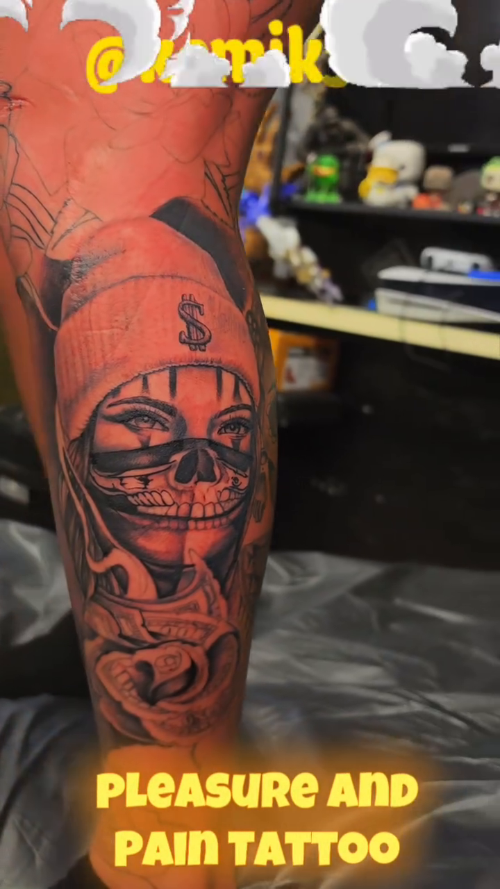 Tattoo by @komik39 — black_and_grey