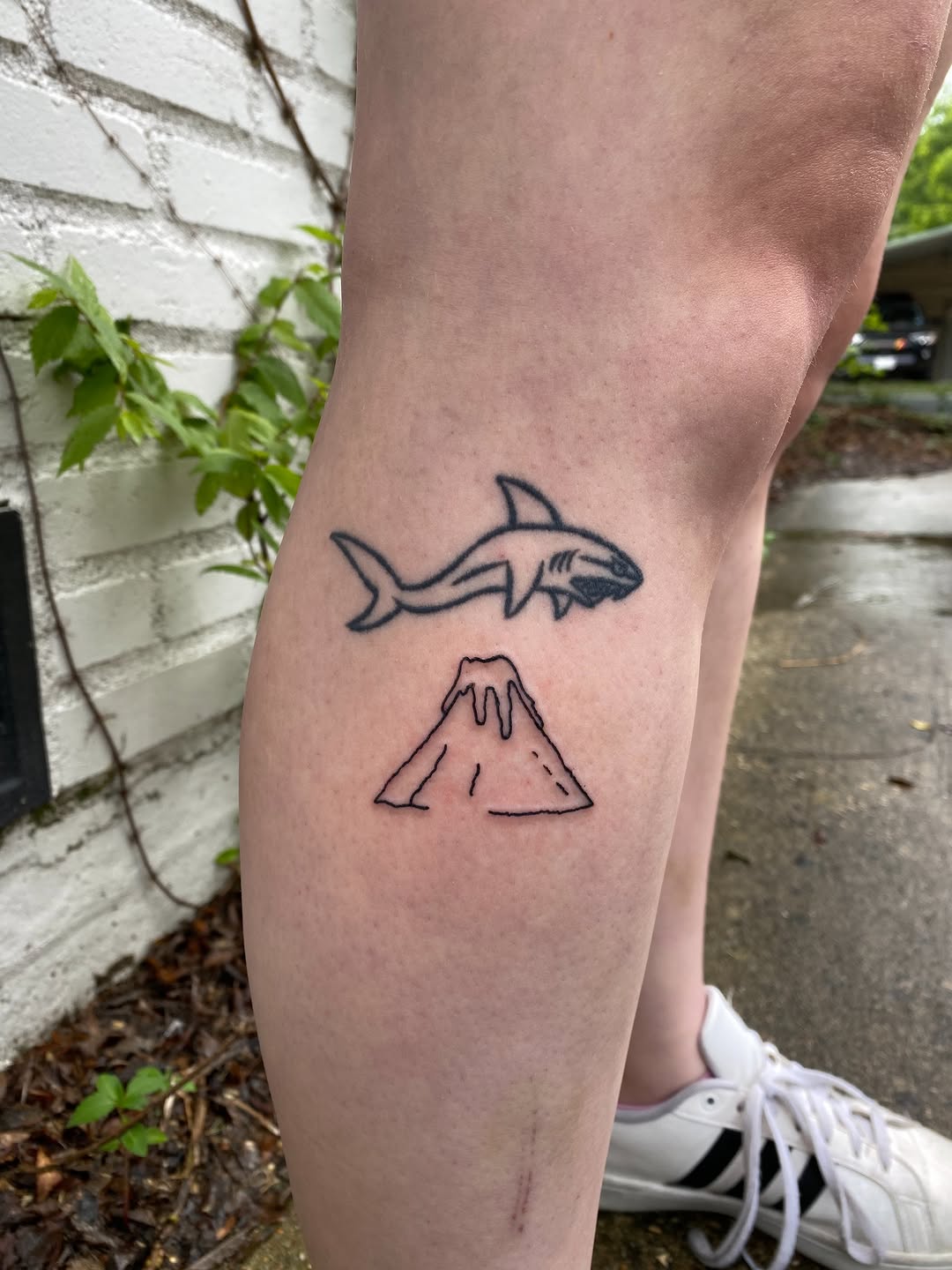 Tattoo by @esauuce — fine_line, minimalist