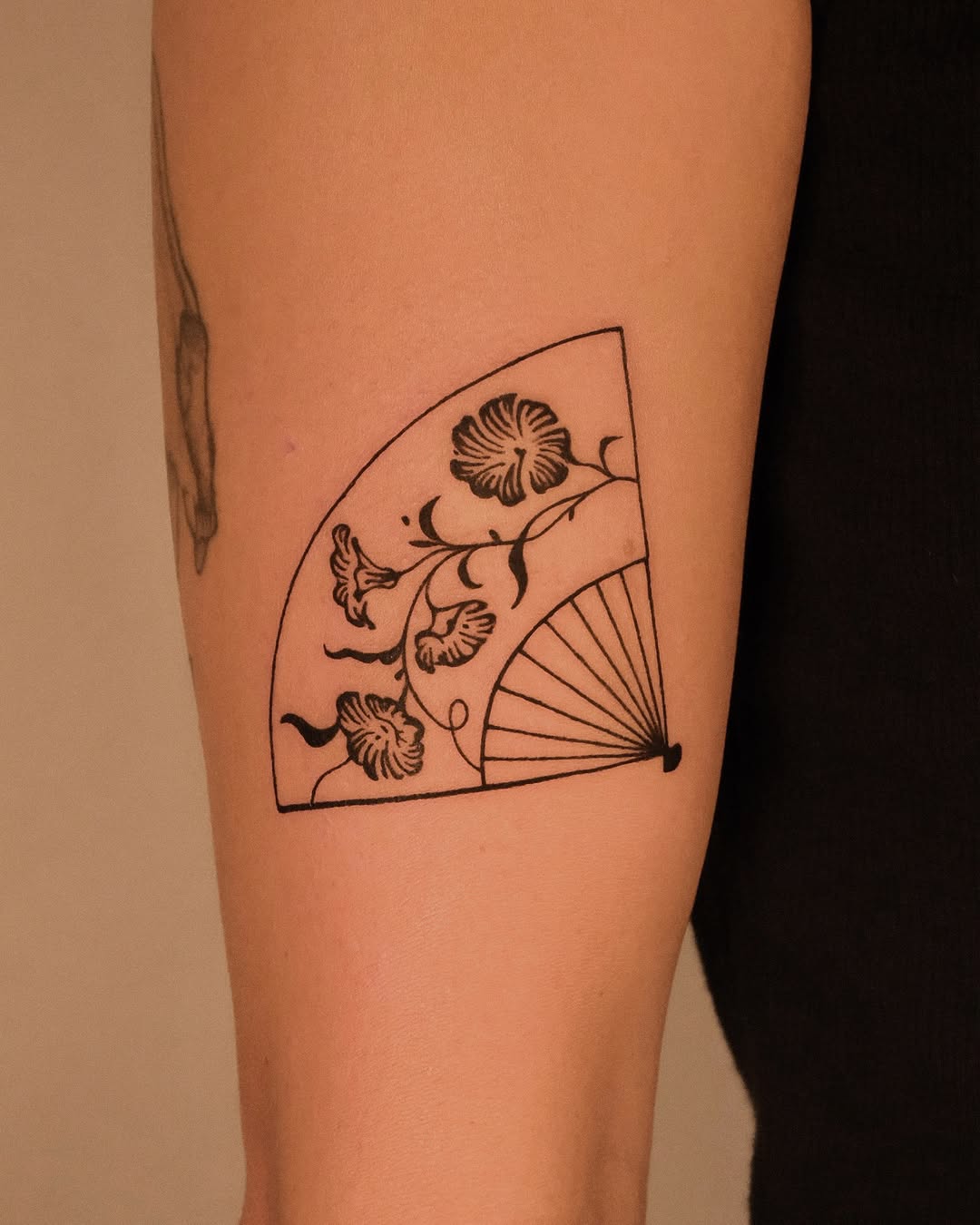 Tattoo by @wabisabi_ttt — illustrative, fine_line