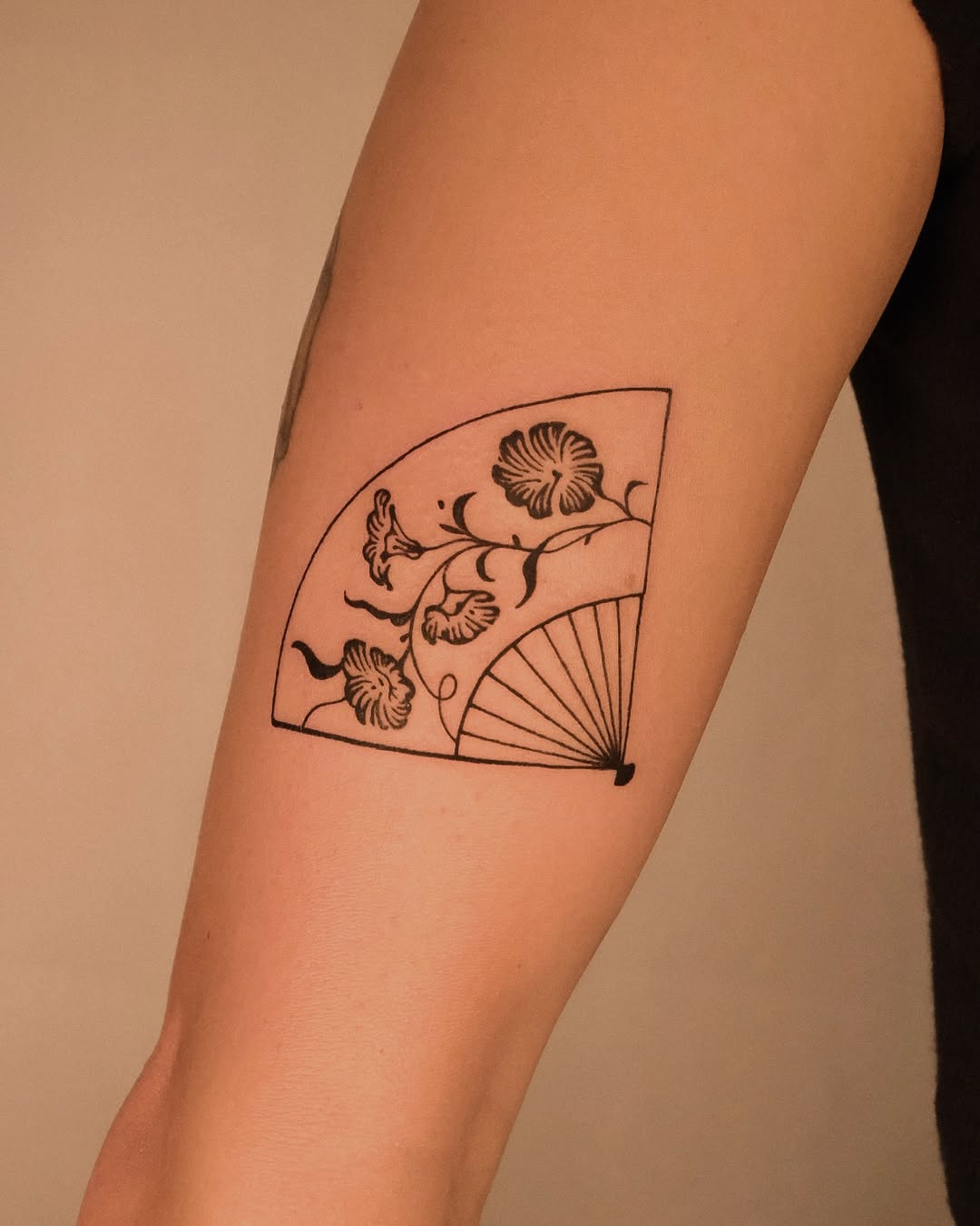 Tattoo by @wabisabi_ttt — illustrative, fine_line