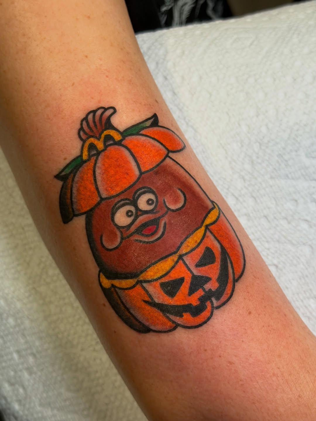 Tattoo by @brandonbeartattoos โ american_traditional, illustrative