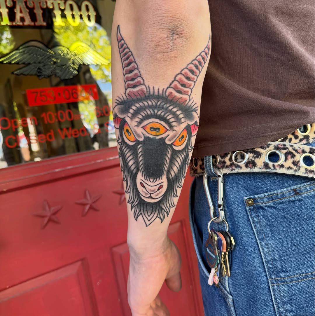 Tattoo by @kayzzentat2 — american_traditional, illustrative