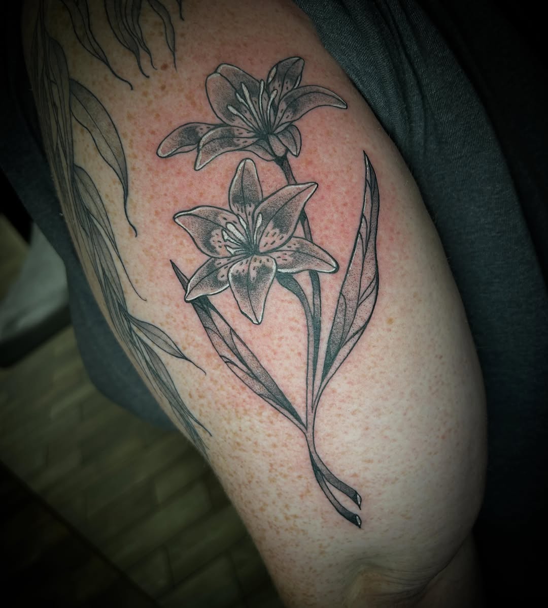 Tattoo by @bitesizedink โ black_and_grey