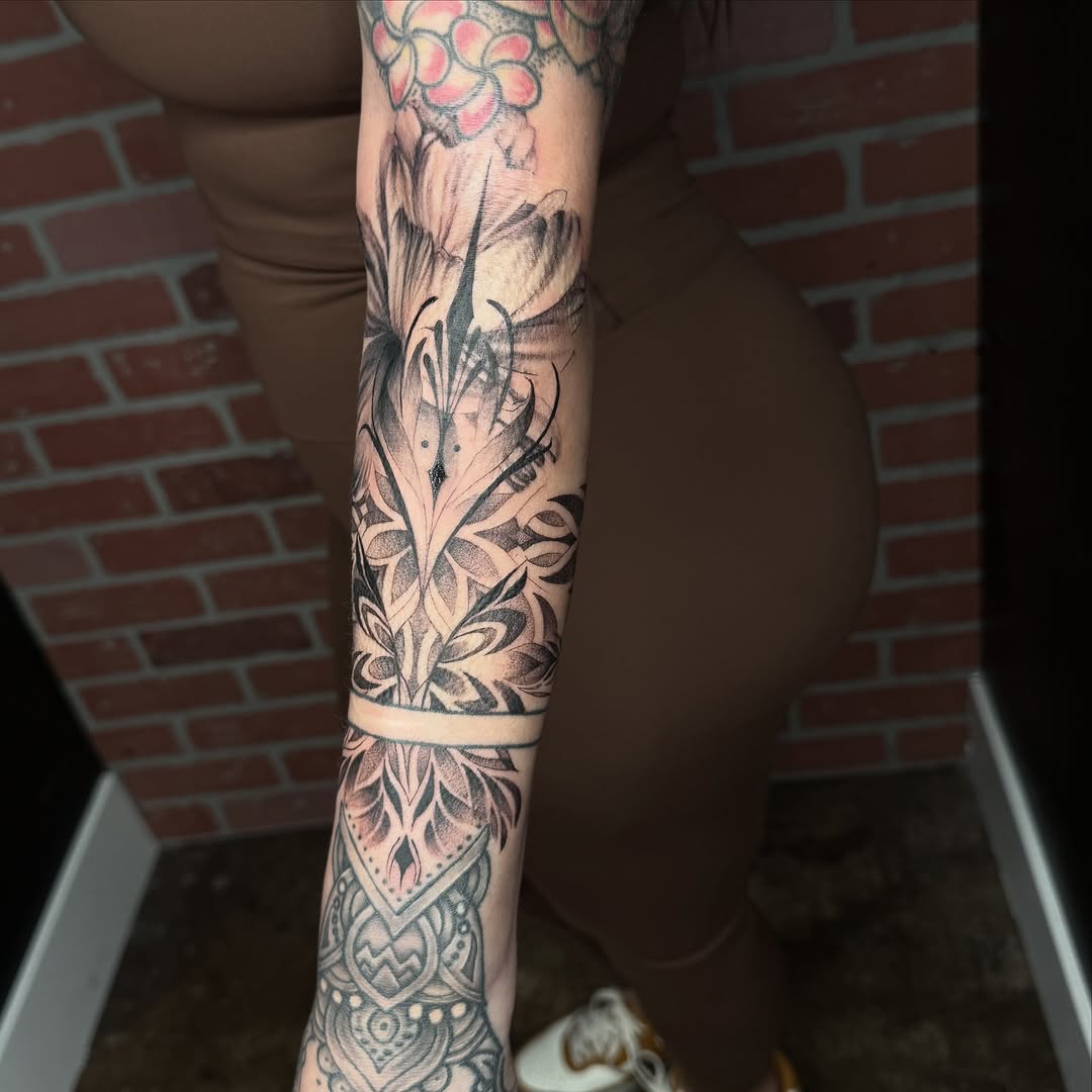 Tattoo by @jocelyntattoos โ black_and_grey, ornamental