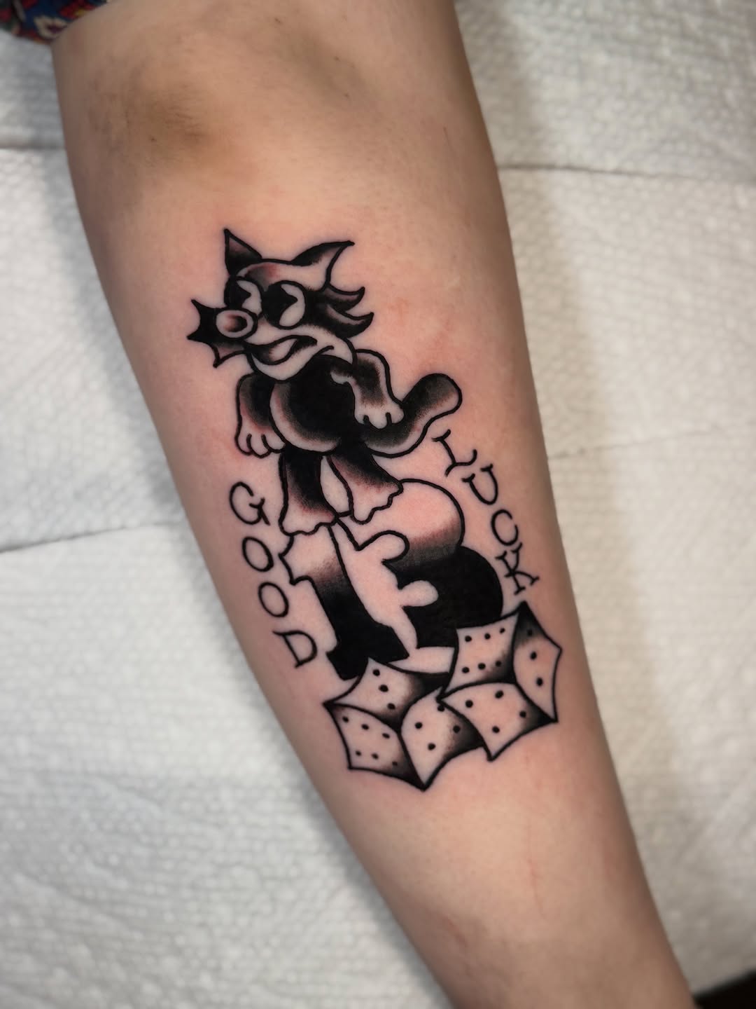 Tattoo by @sinistersparkleink โ american_traditional