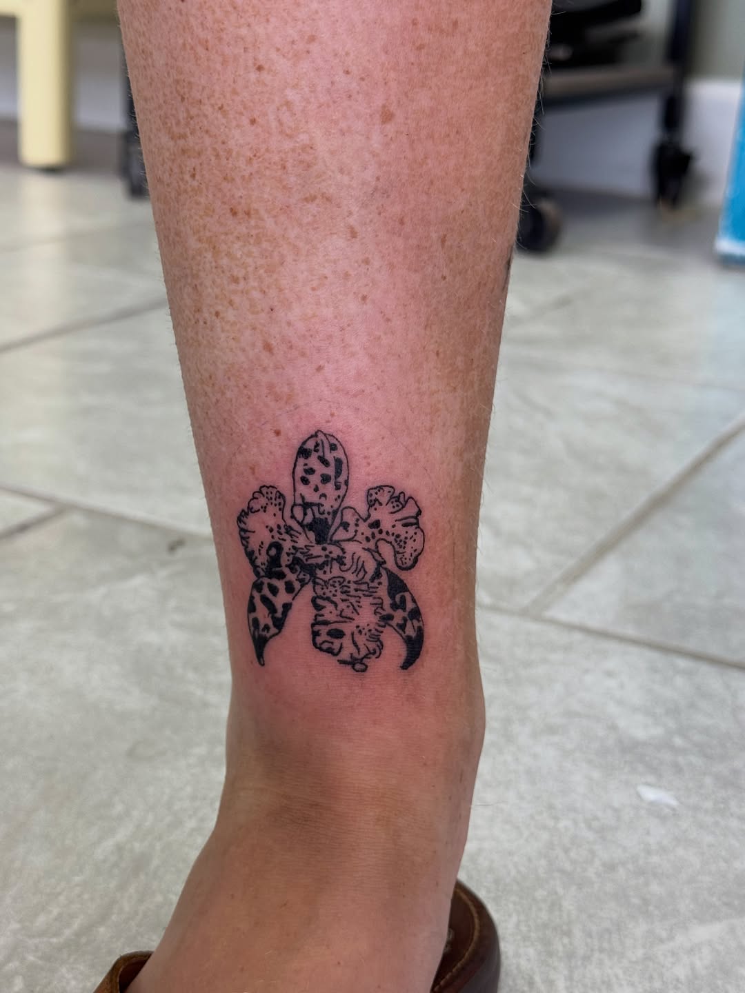 Tattoo by @lindsay.tattoos — black_and_grey, realism
