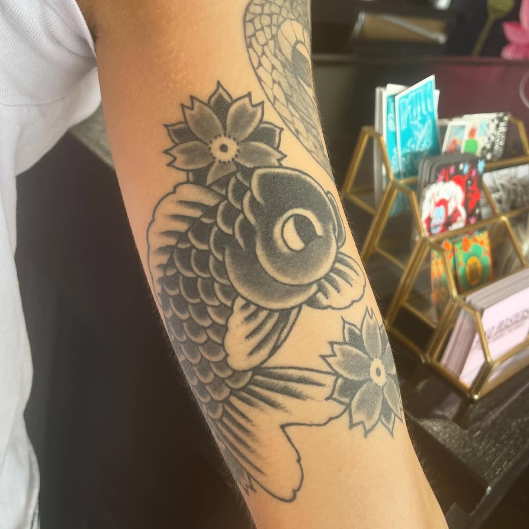 Tattoo by @lainyloutattoo — japanese_irezumi, black_and_grey