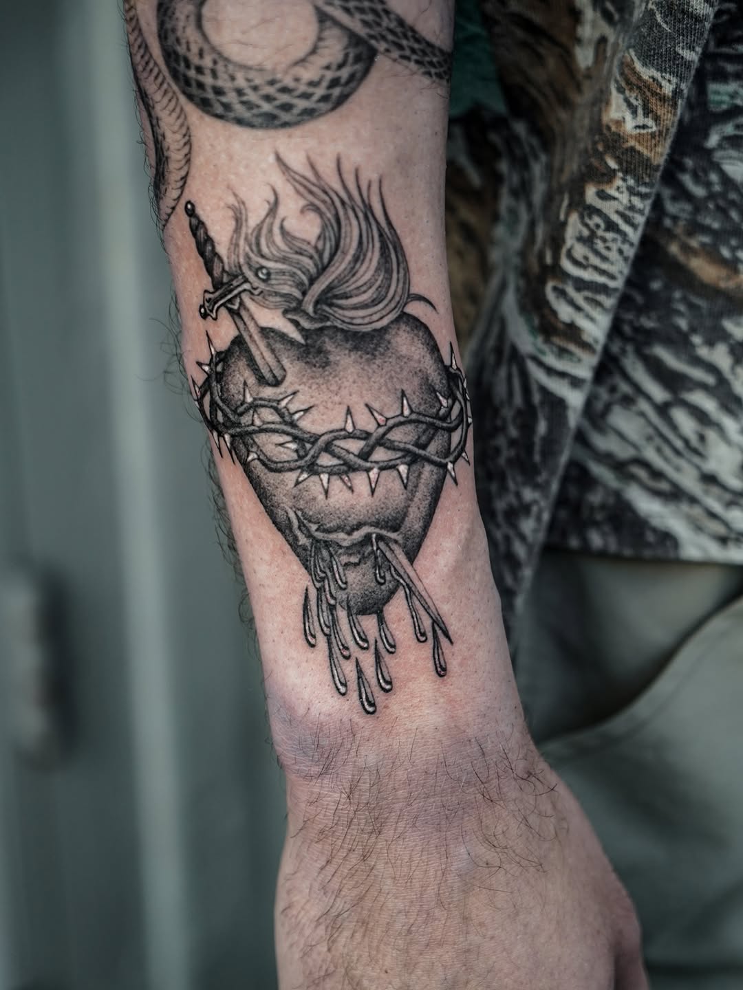 Tattoo by @chriscalibur_ — black_and_grey, chicano