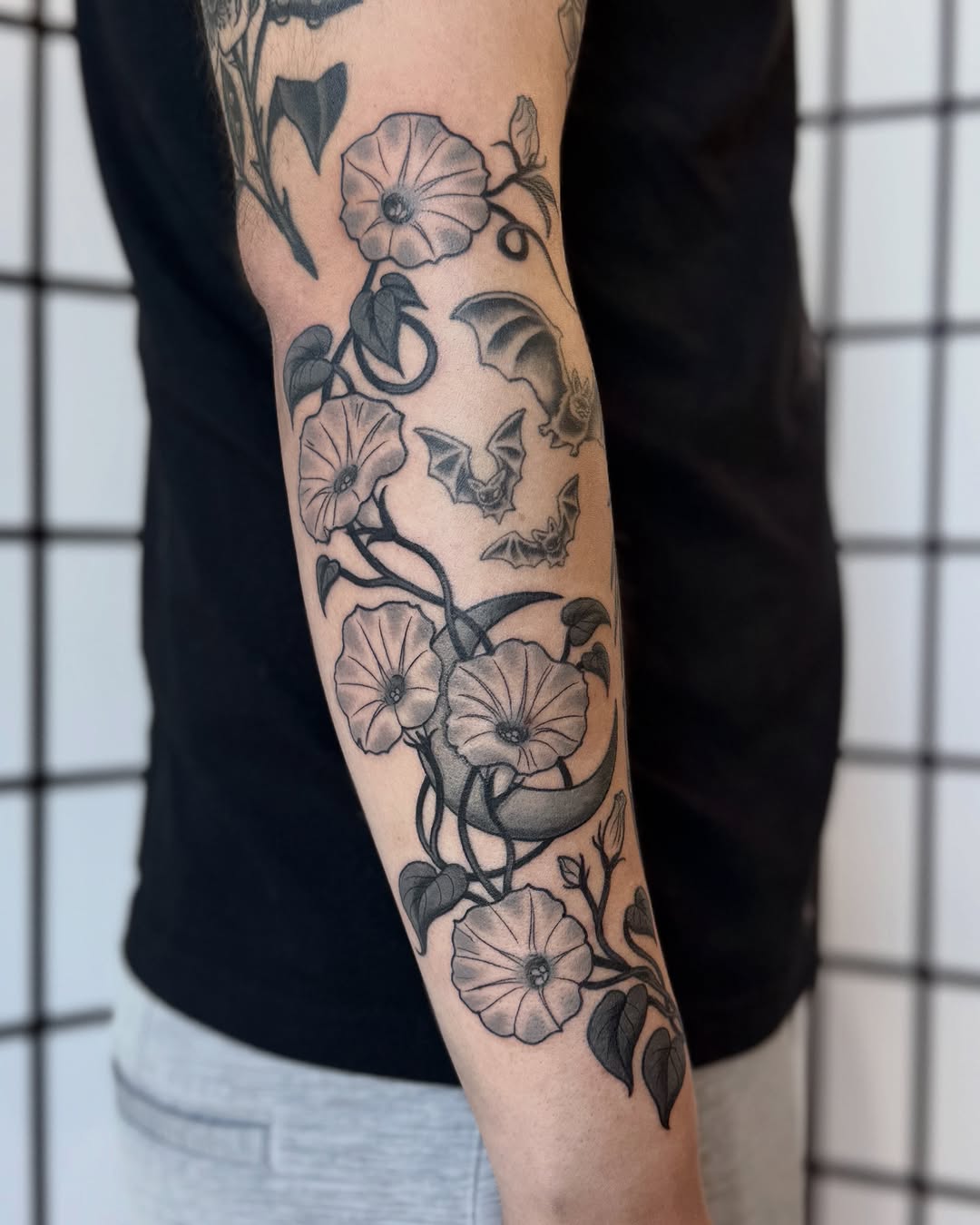 Tattoo by @niaink — illustrative, black_and_grey