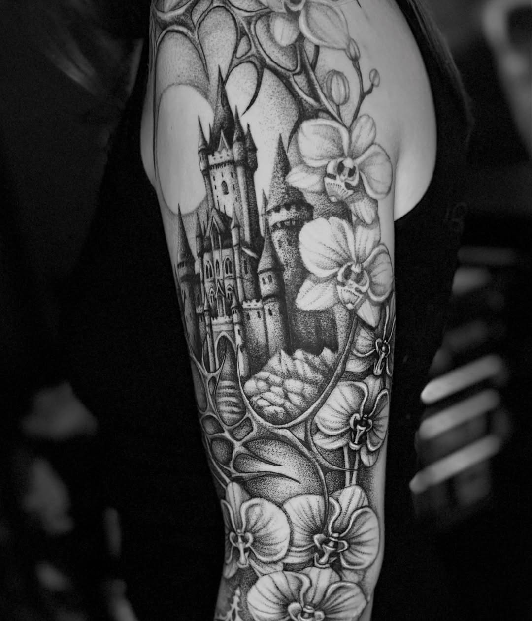 Tattoo by @mendoza.tattoo โ realism, dotwork