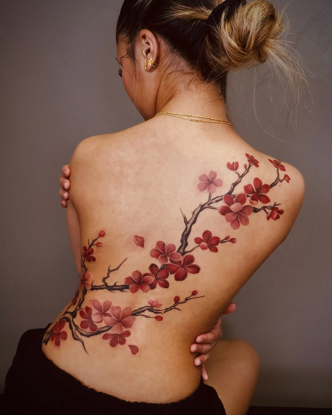 Tattoo by @minaa.ink — illustrative, realism