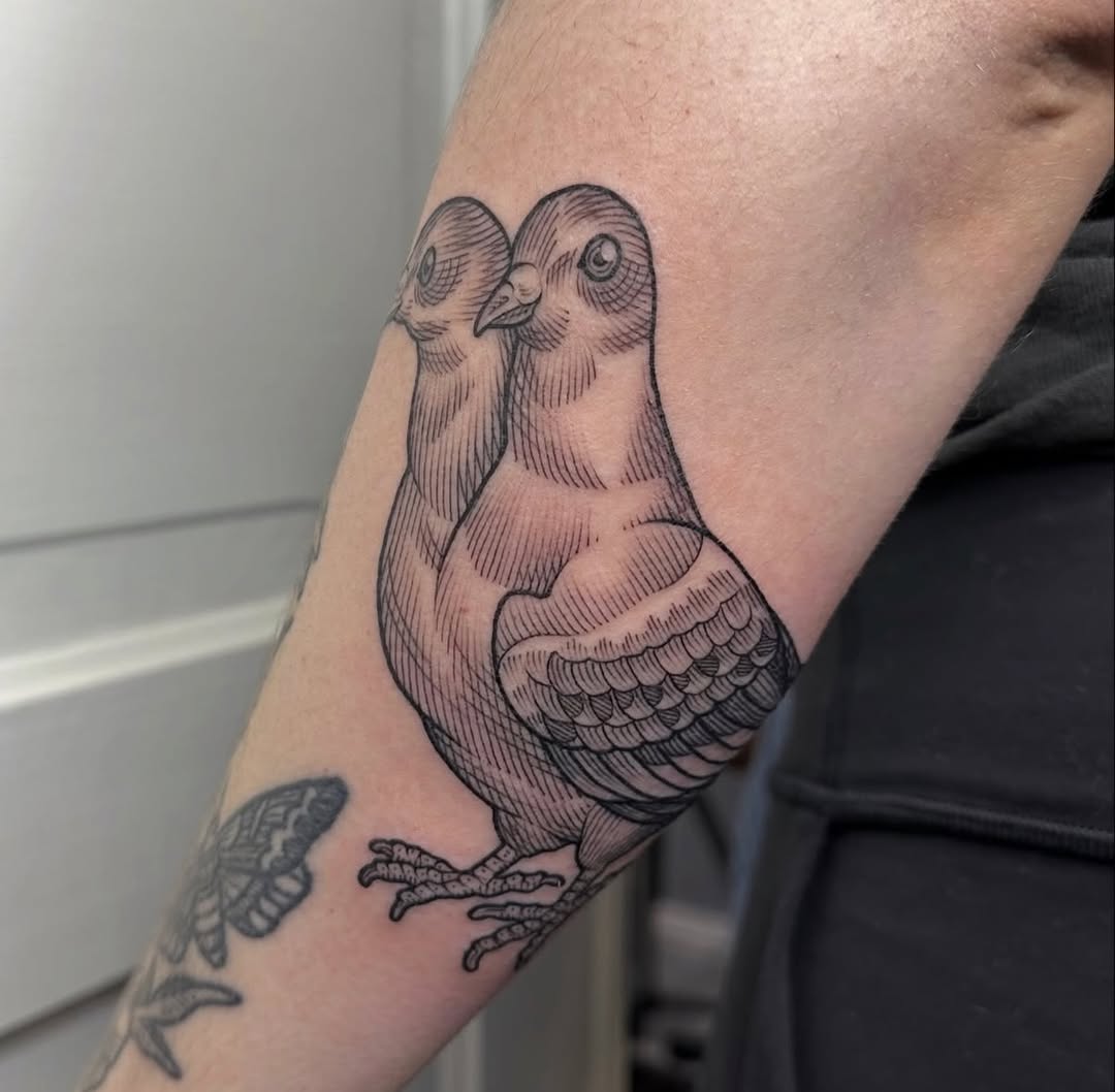 Tattoo by @taylorbeetattoo β black_and_grey
