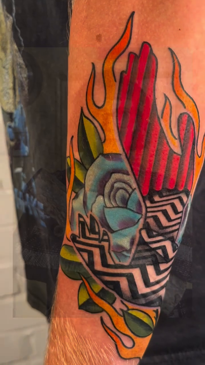 Tattoo by @passaperatattoos — neo_traditional, trash_polka