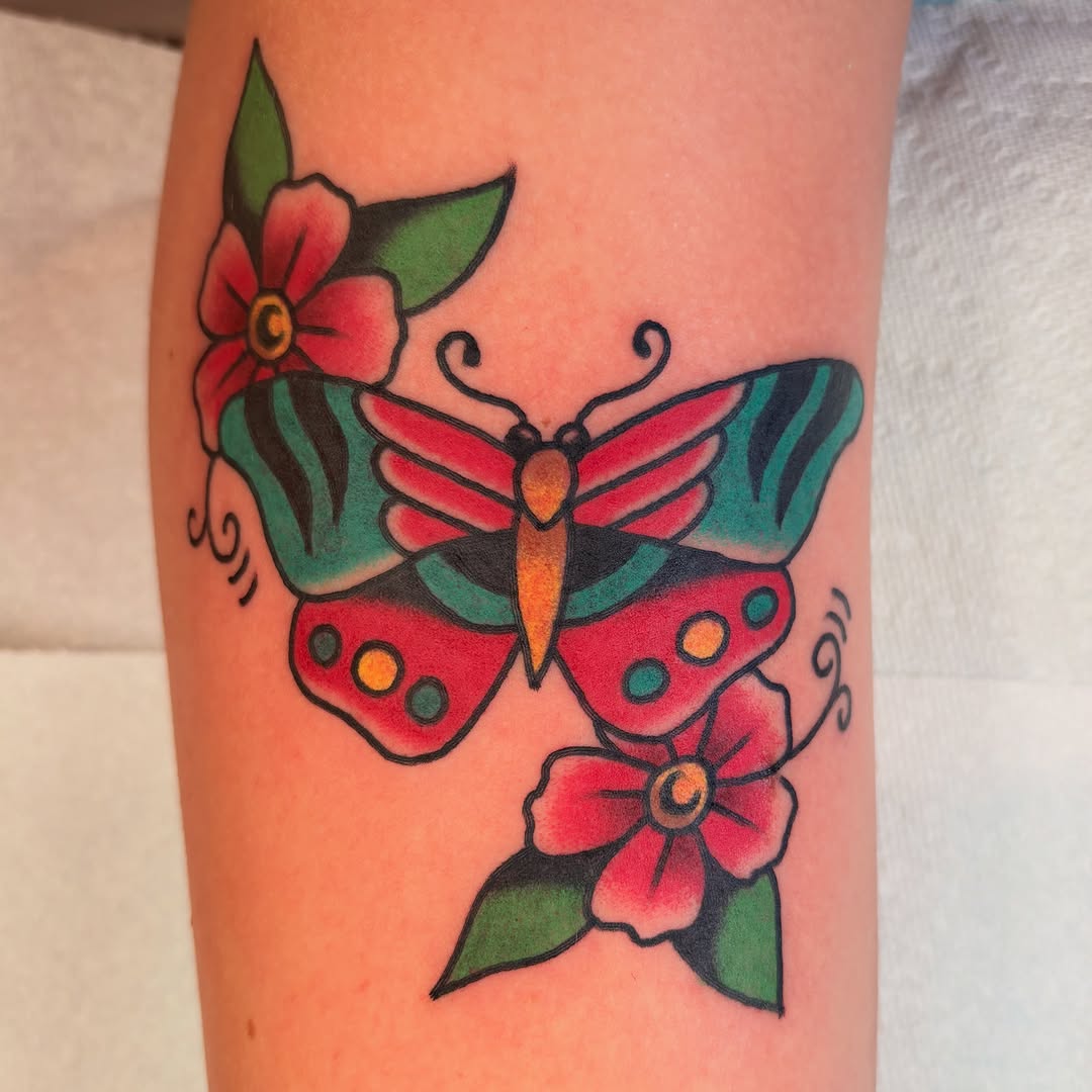 Tattoo by @juliatat2 โ american_traditional, illustrative