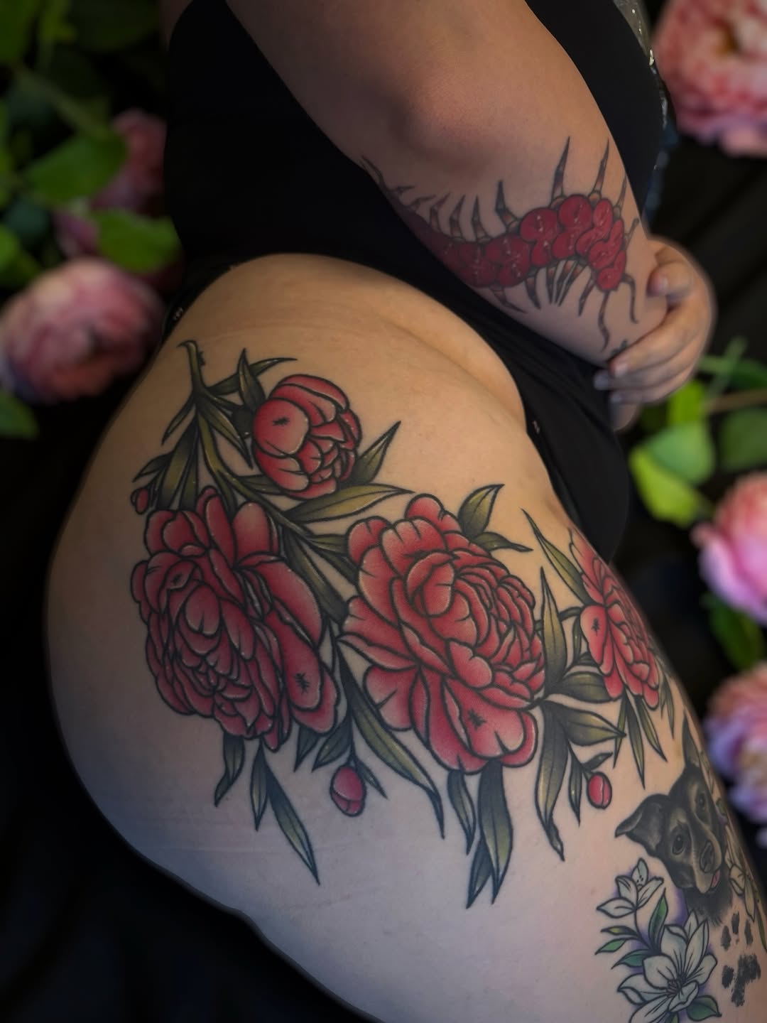 Tattoo by @daphnelovetattoo — american_traditional, neo_traditional