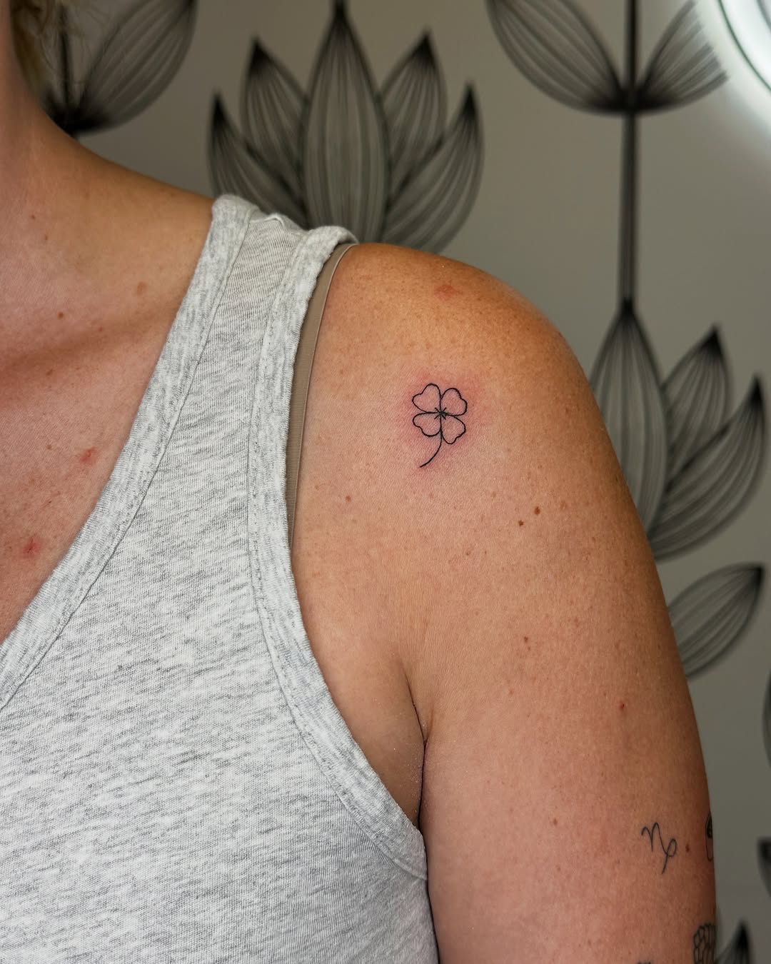 Tattoo by @novelinktattoo — fine_line, minimalist