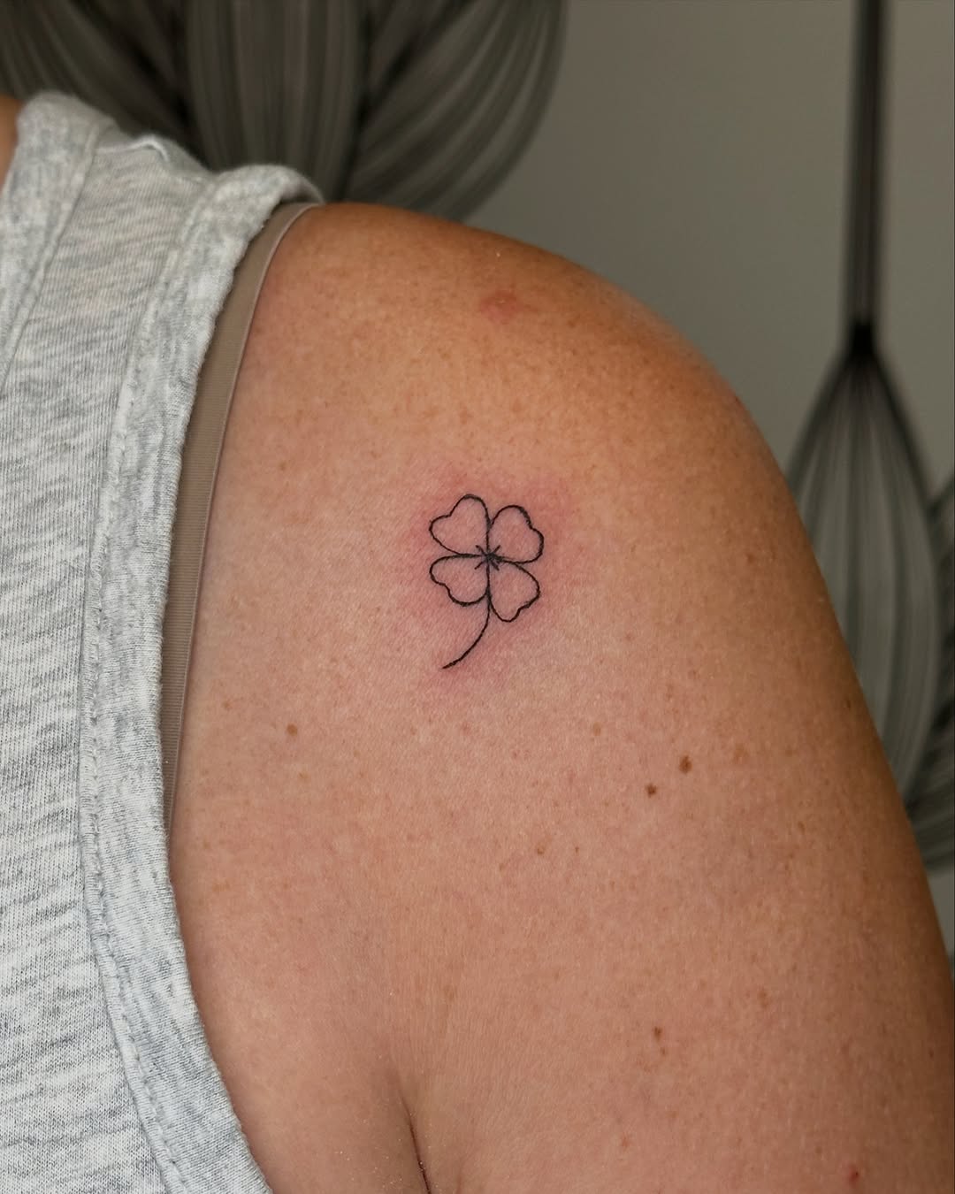 Tattoo by @novelinktattoo — fine_line, minimalist