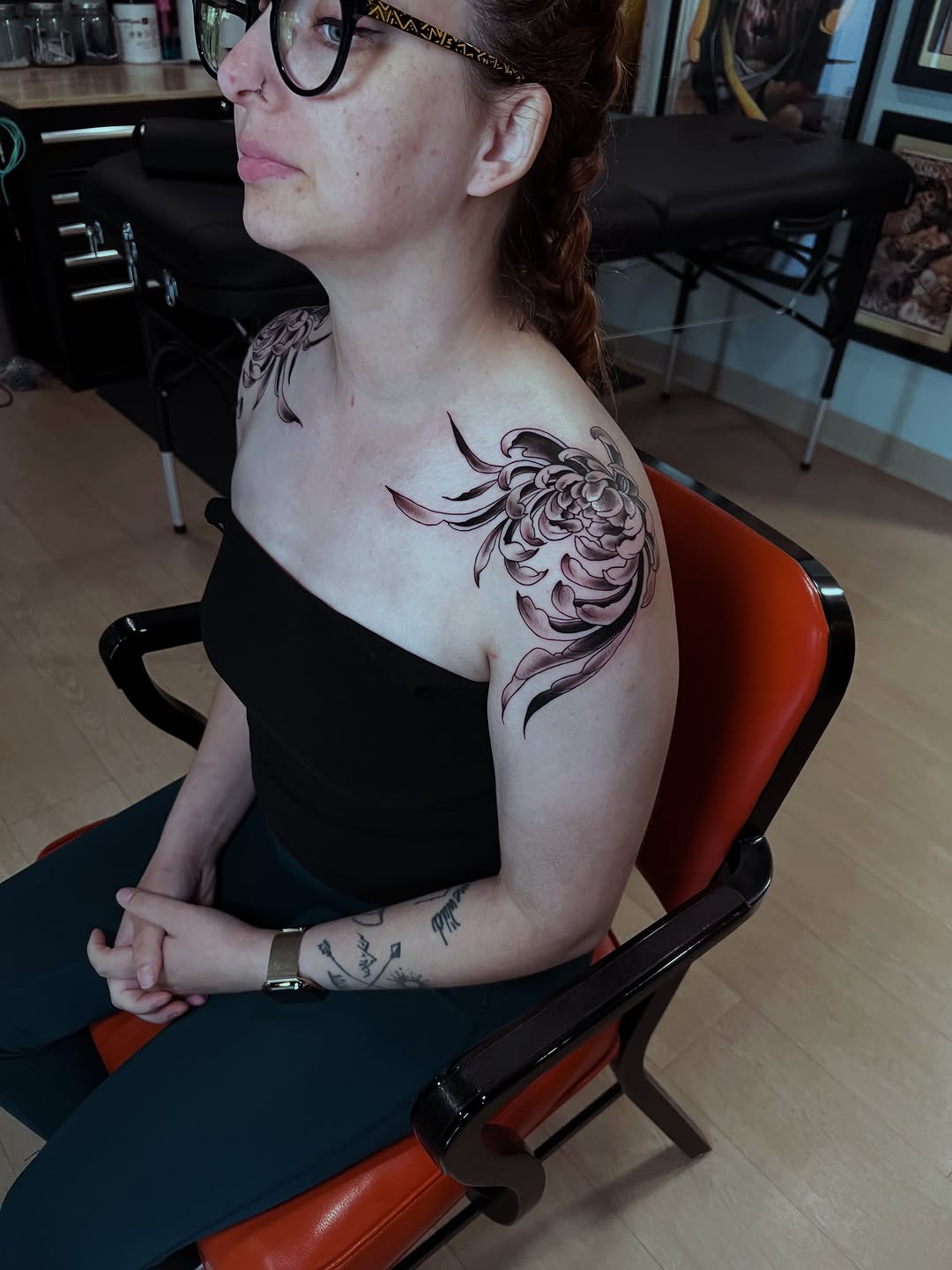 Tattoo by @jessica_kloostattoos — black_and_grey, illustrative