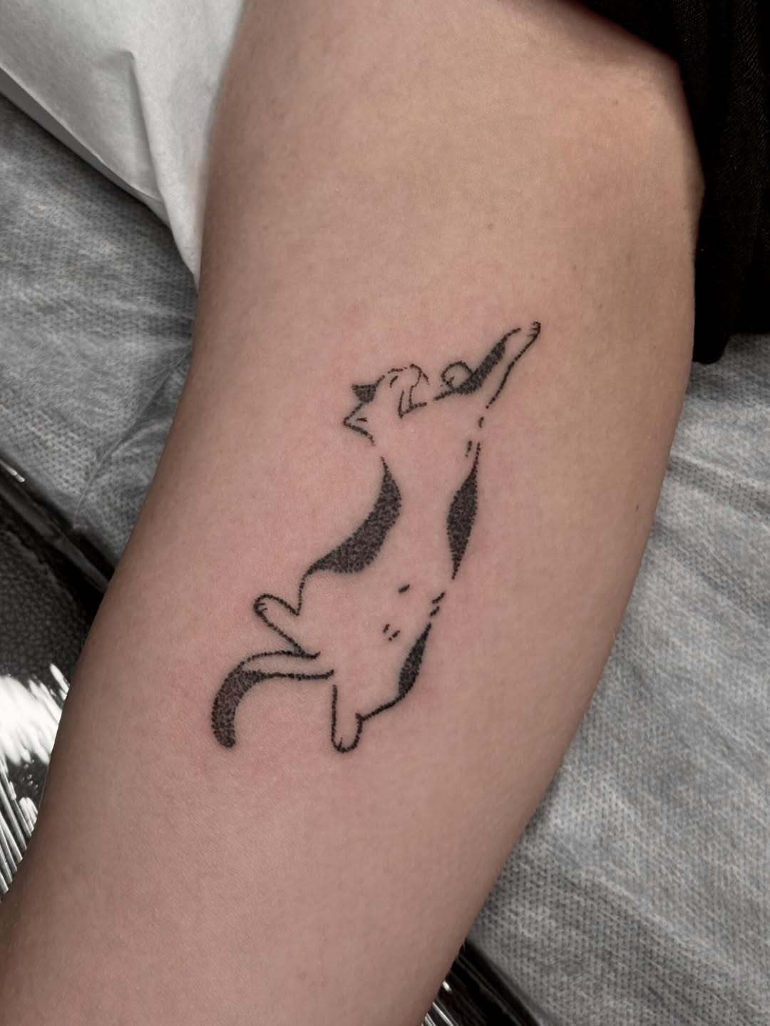 Tattoo by @forrestattoos β fine_line