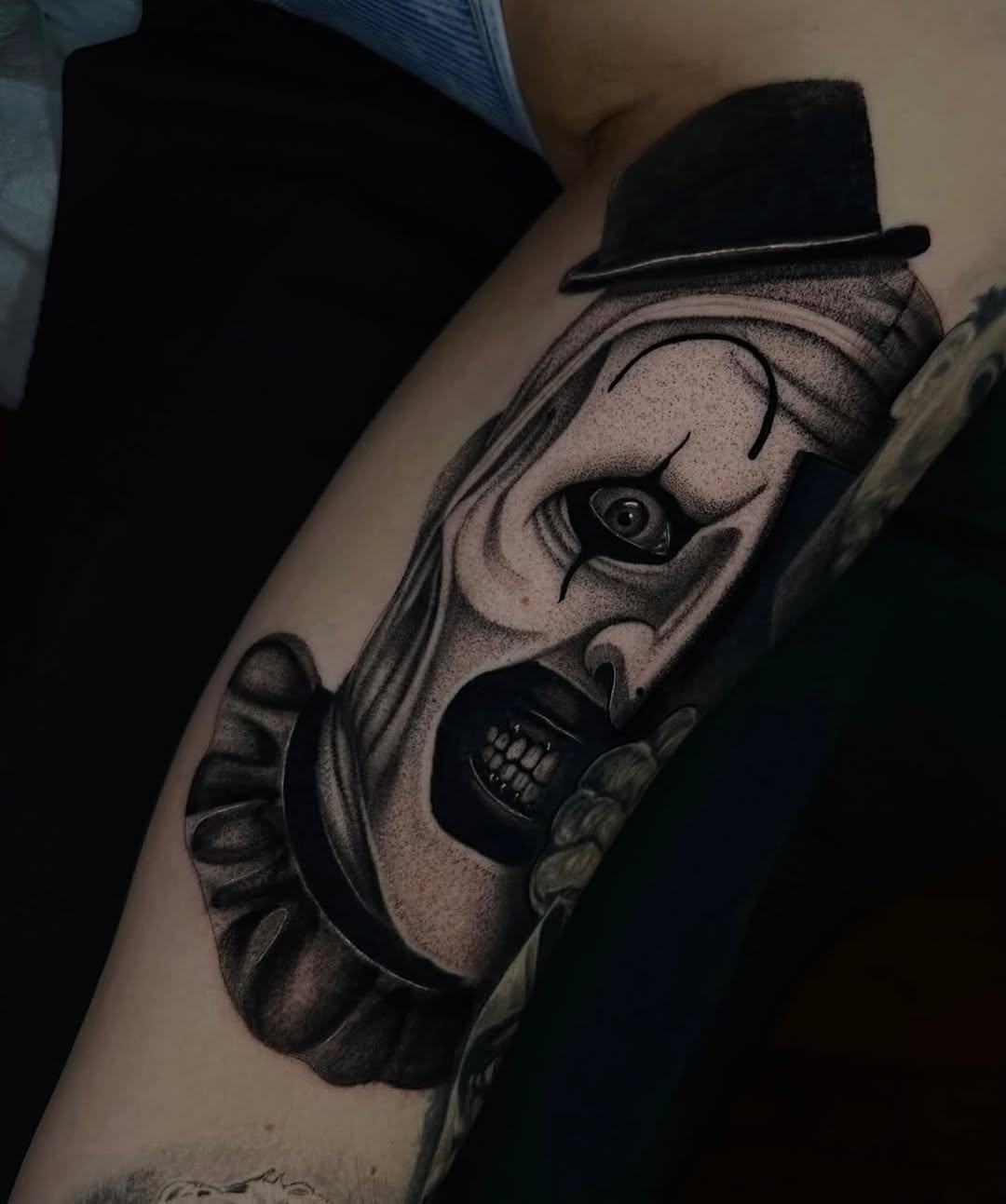 Tattoo by @alexx.arte โ black_and_grey, realism