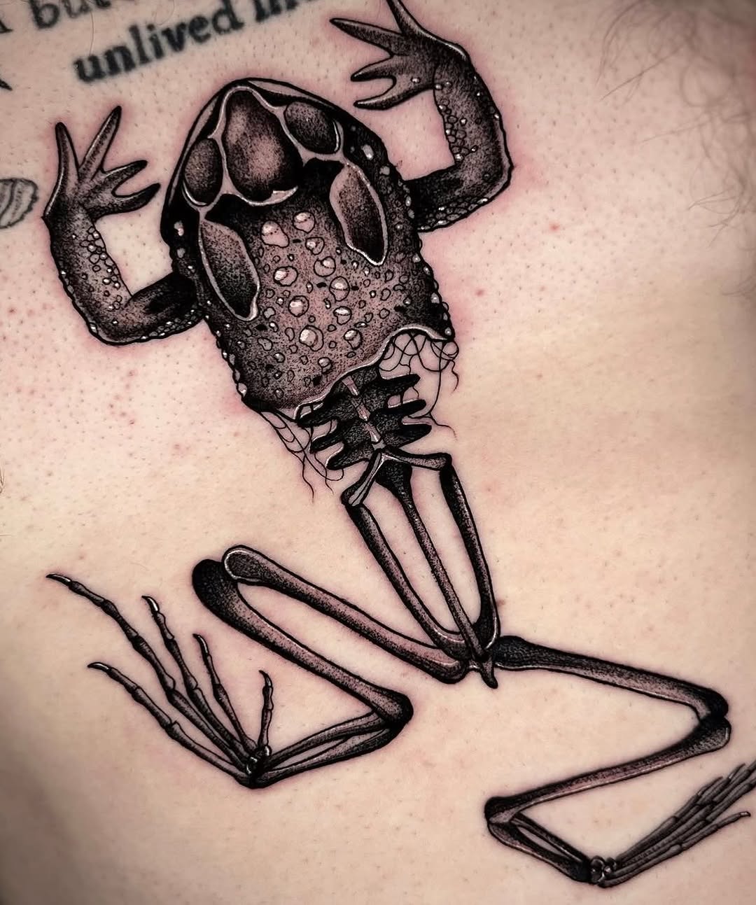 Tattoo by @alexx.arte โ blackwork, realism