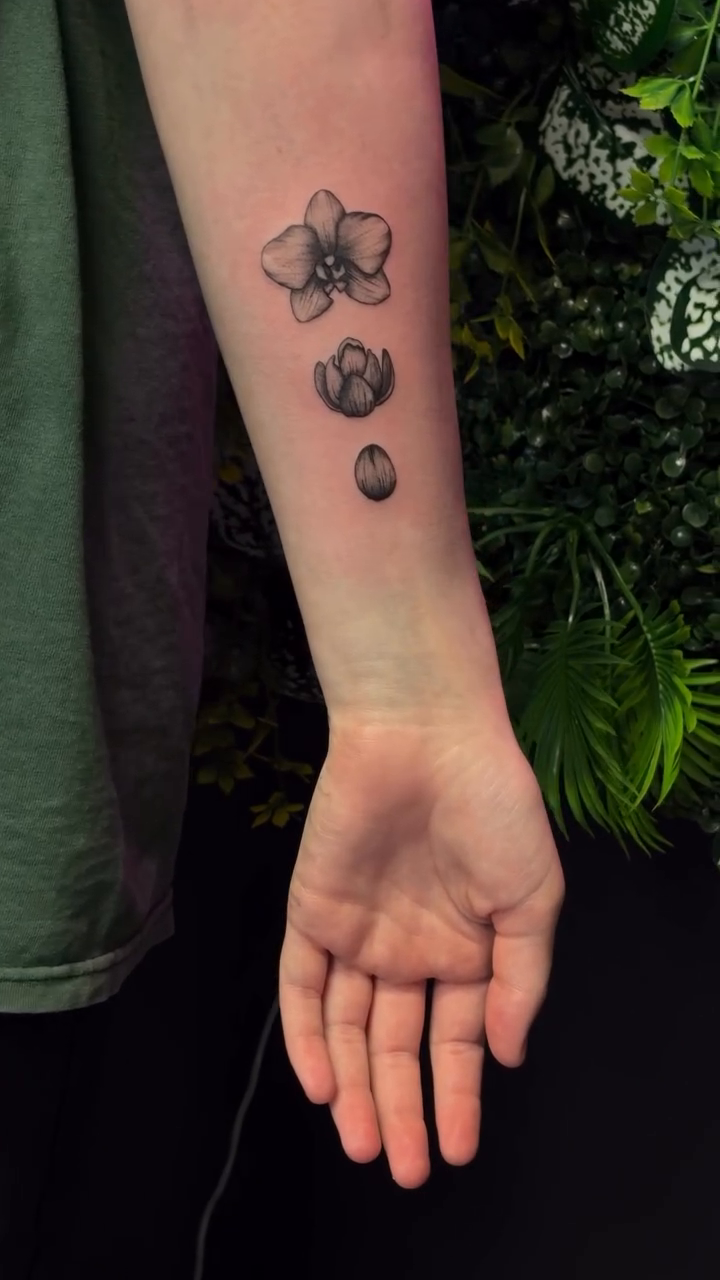 Tattoo by @tattookissshop β fine_line