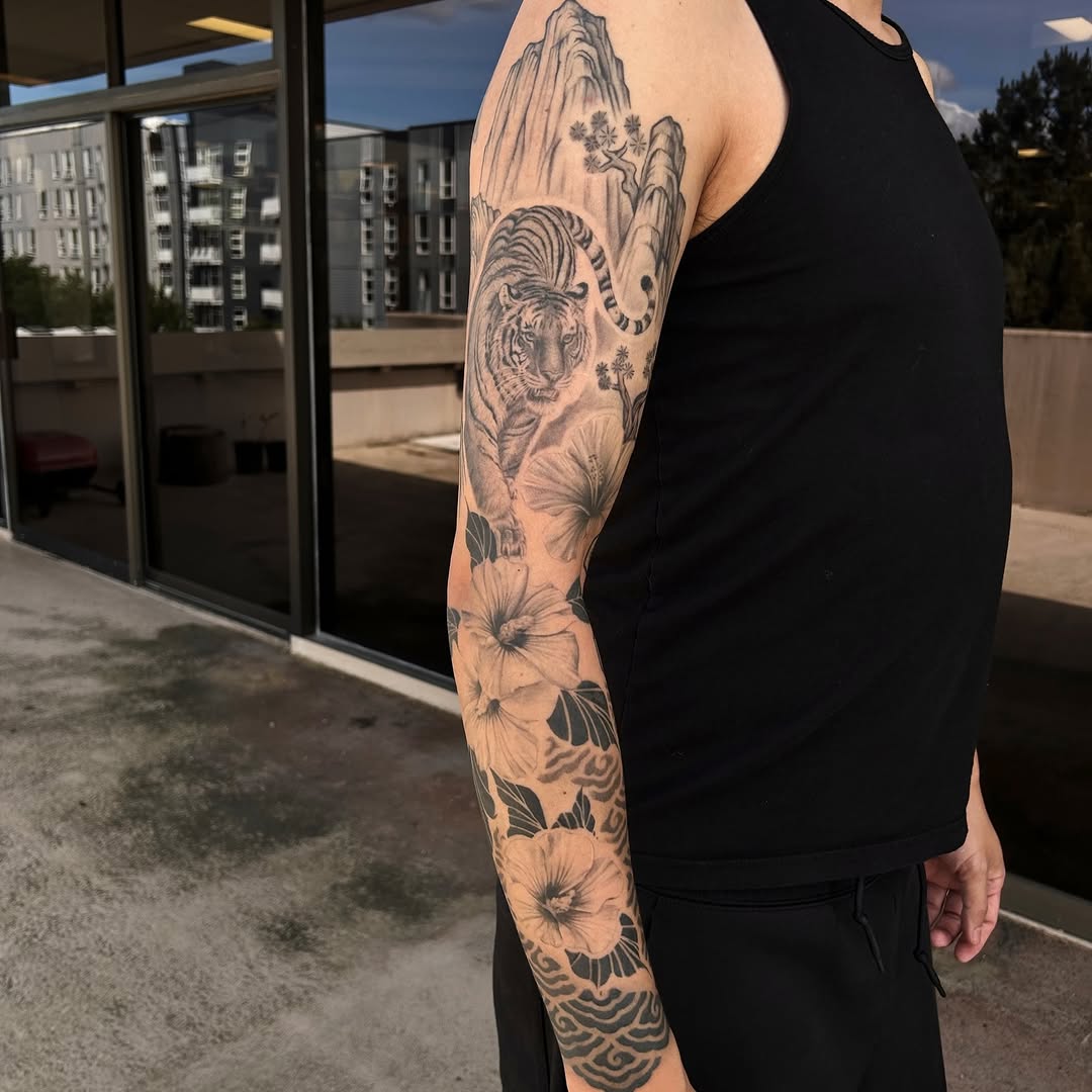 Tattoo by @long.tea_tattooer — black_and_grey