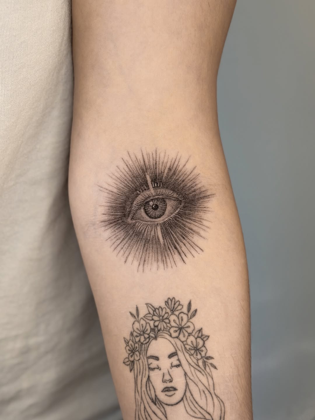 Tattoo by @neomaia.ink — fine_line, dotwork