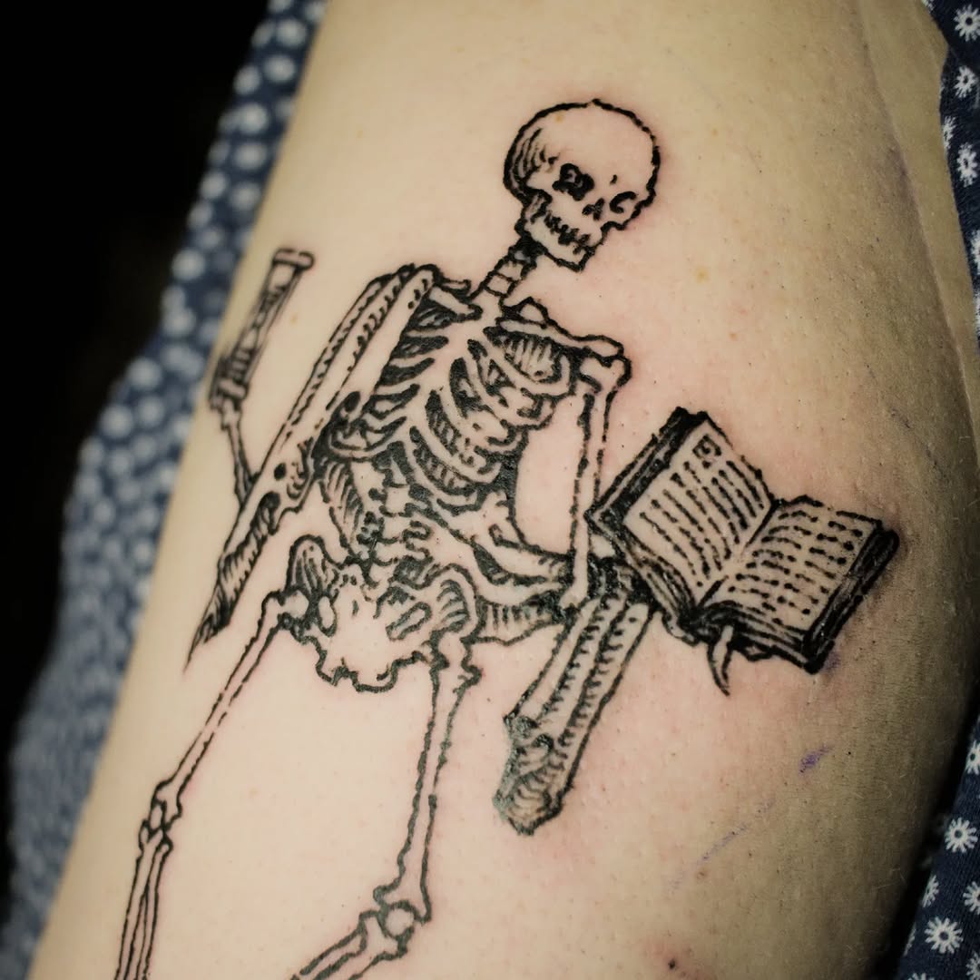 Tattoo by @ritual.dust β illustrative